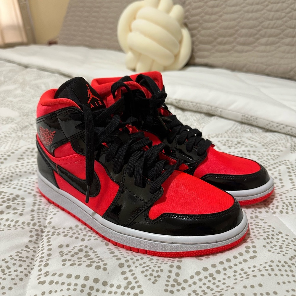 Nike Women's neon Red and Black High-Top Sneakers